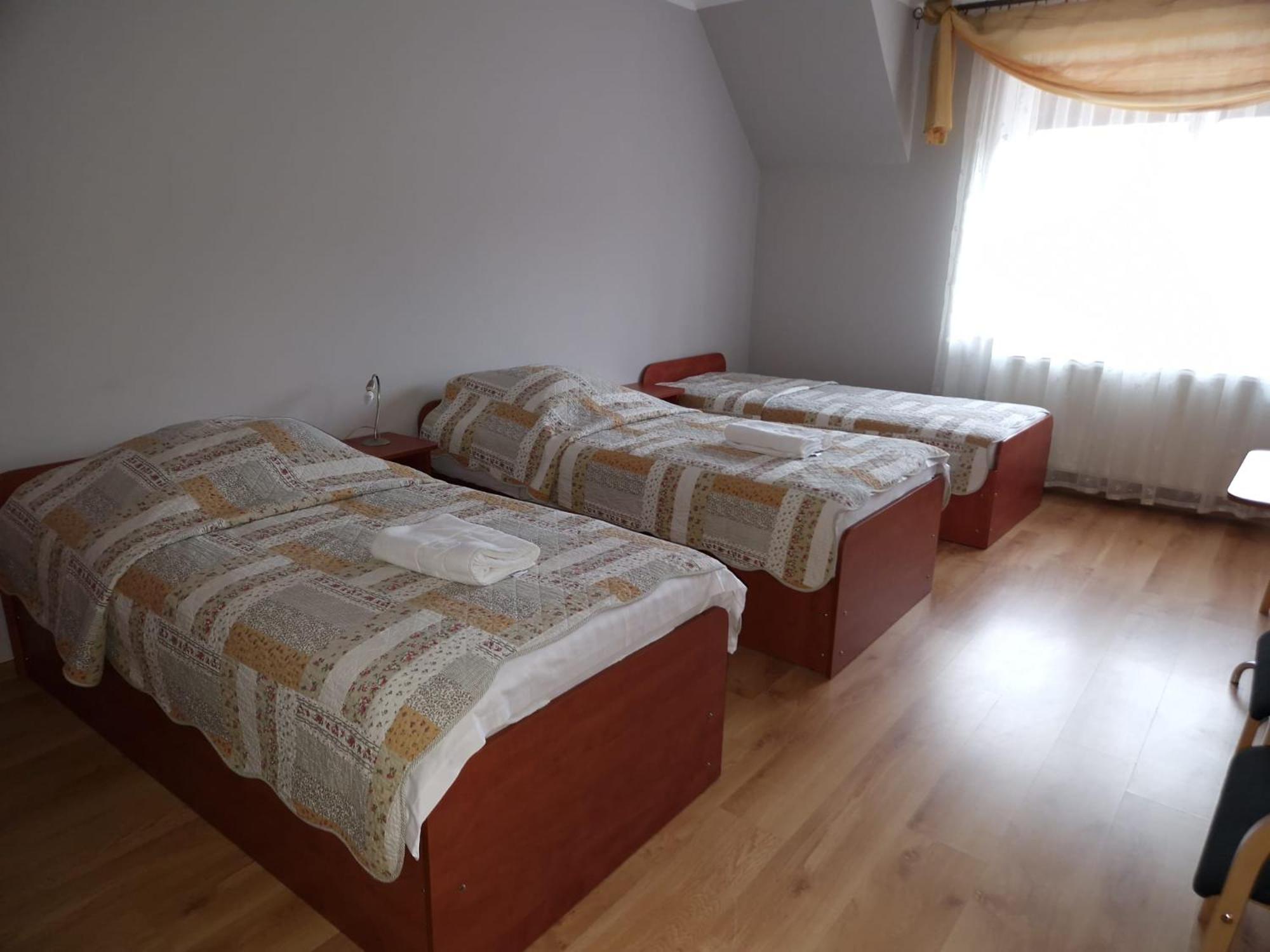 Hotel Gosciniec Ustrzycki Ustrzyki Dolne Esterno foto