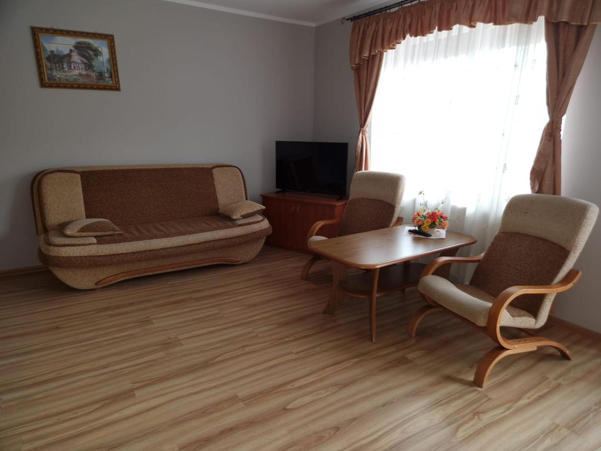 Hotel Gosciniec Ustrzycki Ustrzyki Dolne Esterno foto